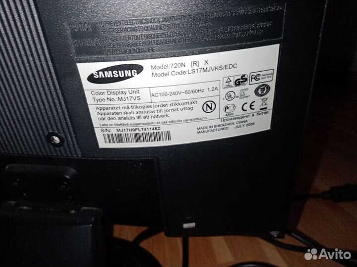 Монитор Samsung syncmaster 710n