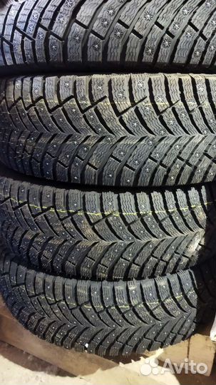 Michelin X-Ice North 4 SUV 225/65 R17