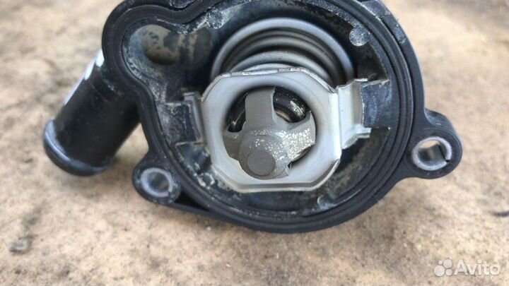 Термостат Опель Астра J 1,4 турбо