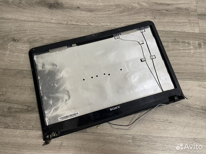 Крышка матрицы на Sony SVE171