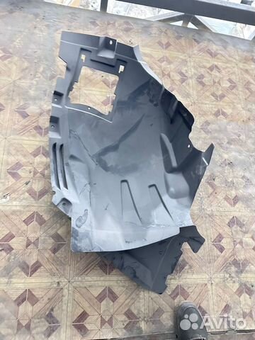 Подкрыльник передний правый Mercedes-Benz GLE W166