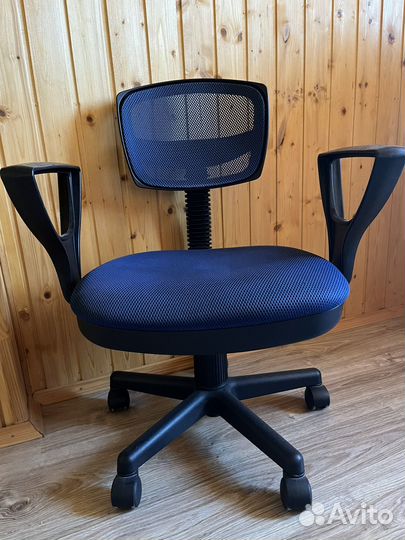 Компьютерное кресло