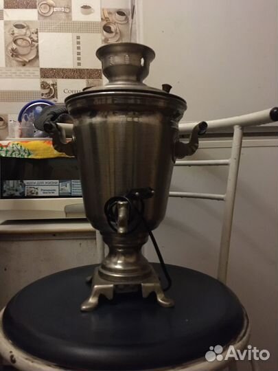 Амовар работает шипит через 10 минут