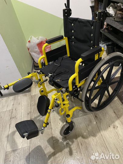 Коляска инвалидная детская