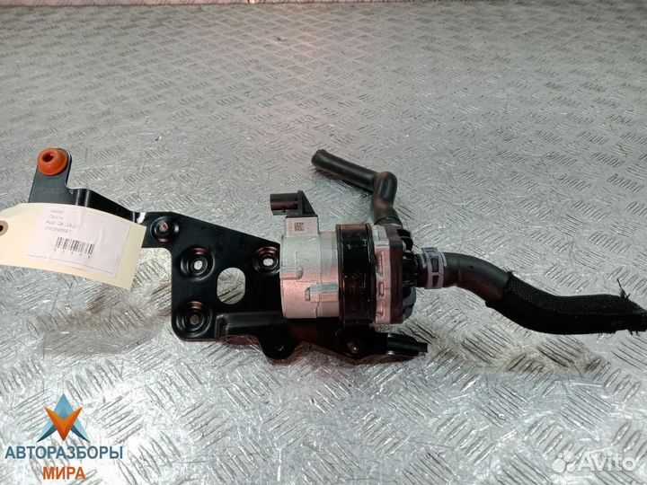 Помпа Audi Q8 2022 4M0965567