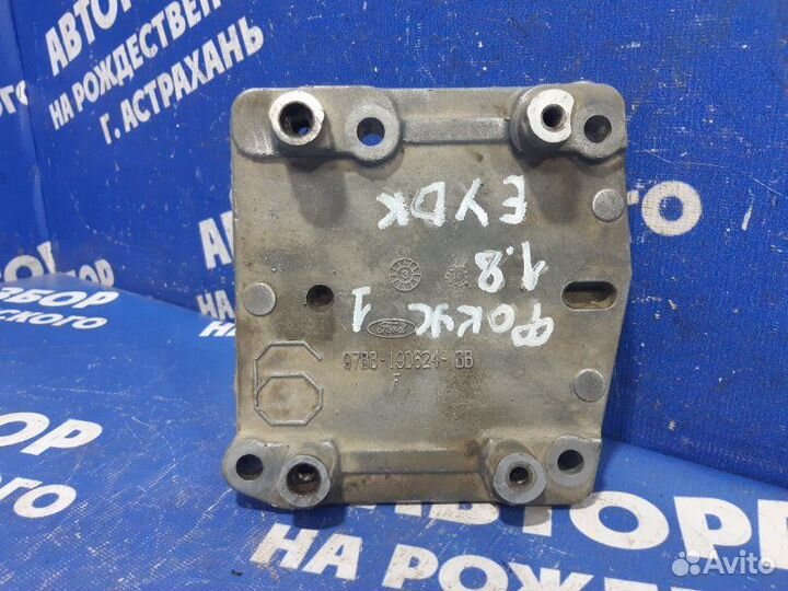 Кронштейн кондиционера Ford Focus 1 седан eydk