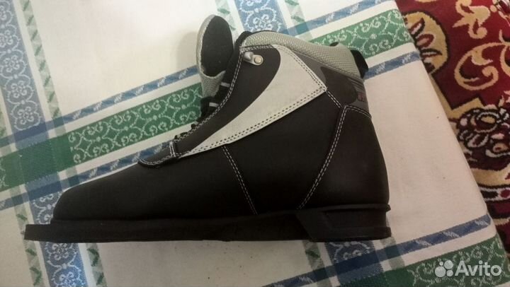 Лыжные ботинки 40 размер