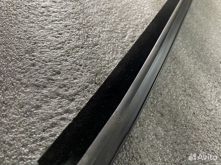 Уплотнитель стекла двери П/Л BMW 5 e60/e61