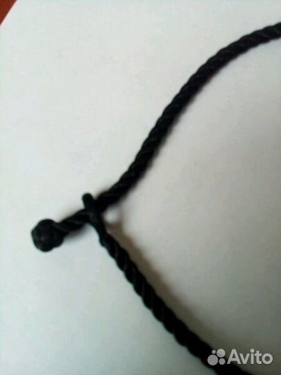 Шнурок на шею