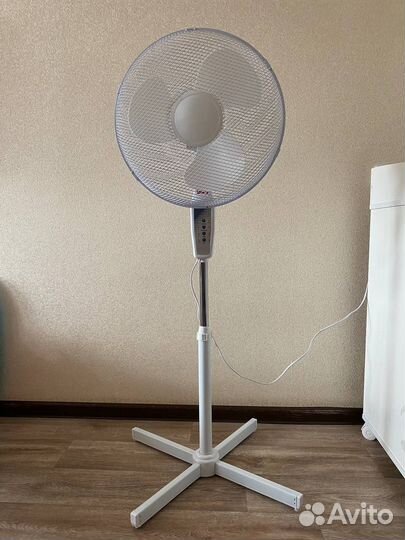 Вентилятор напольный с пультом