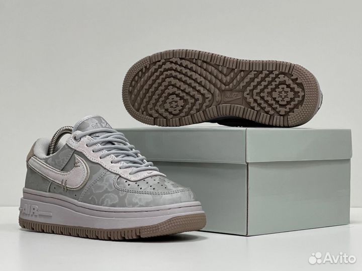 Кроссовки женские Nike Air Force 1