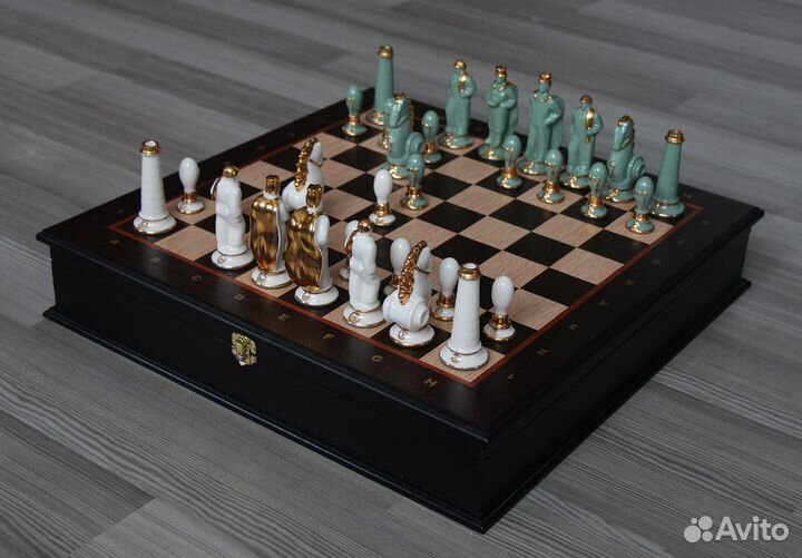 Коллекционные фарфоровые шахматы 