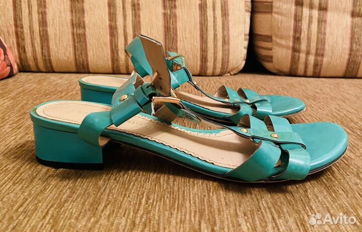 Босоножки женские