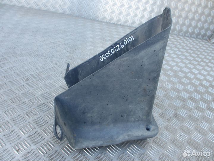 Кожух рулевой колонки Scania 1735822