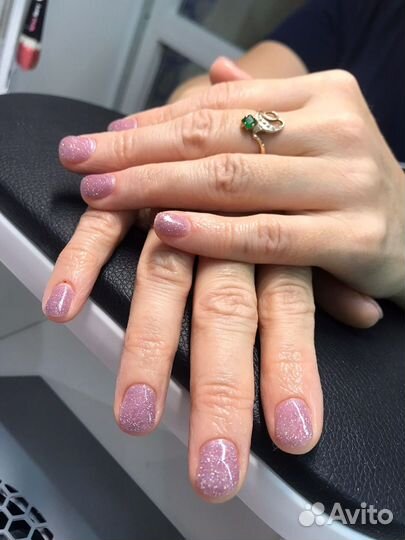 Ищем модель на гель лак и наращивание