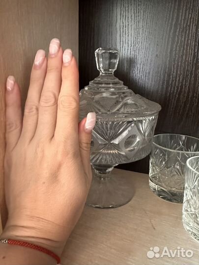 Хрустальная конфетница с крышкой