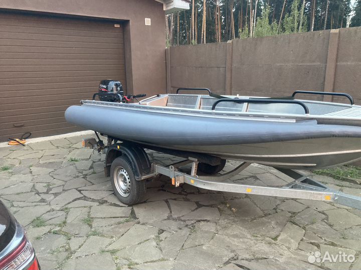 Лодка с прицепом