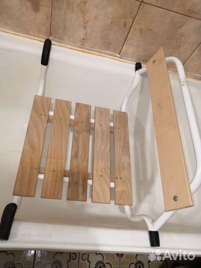 Сиденье на ванну