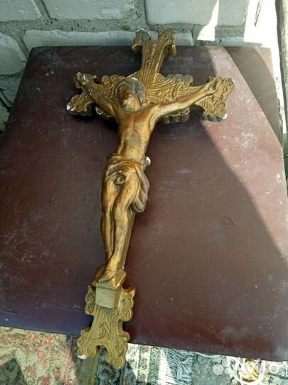 Крест настенный