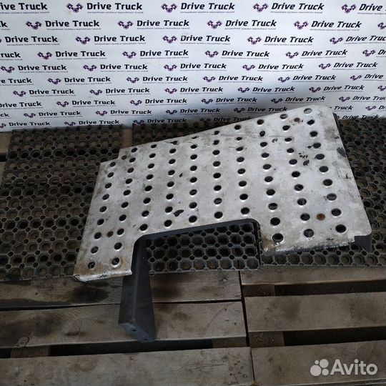 Трапик за кабиной Renault Magnum volvo DXI12