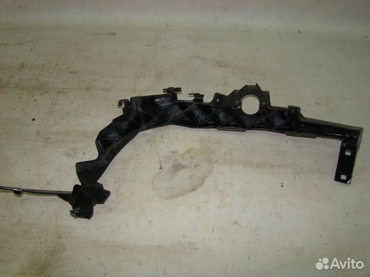 Крепление фары FR BMW 320i E90 2010 (1000 мелочей