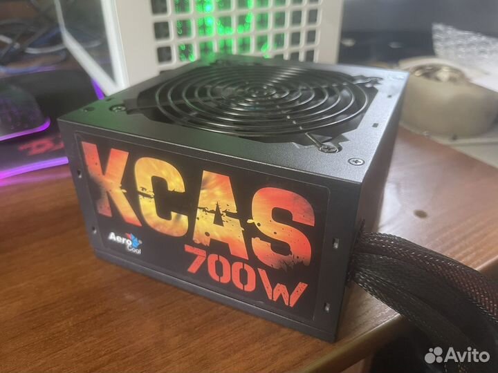 Aerocool kcas 700W