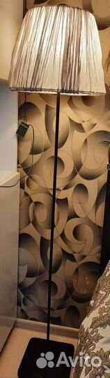 Продаю Торшер