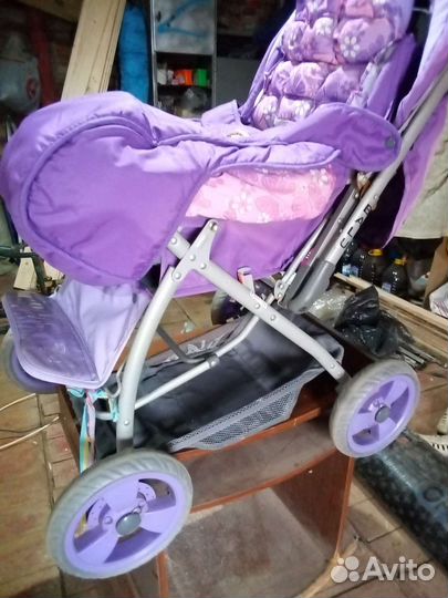 Детская прогулочная коляска