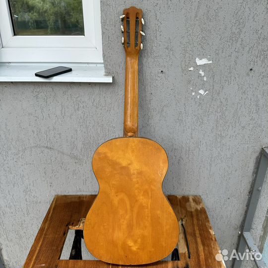 Гитара шестиструнная винтажная классическая