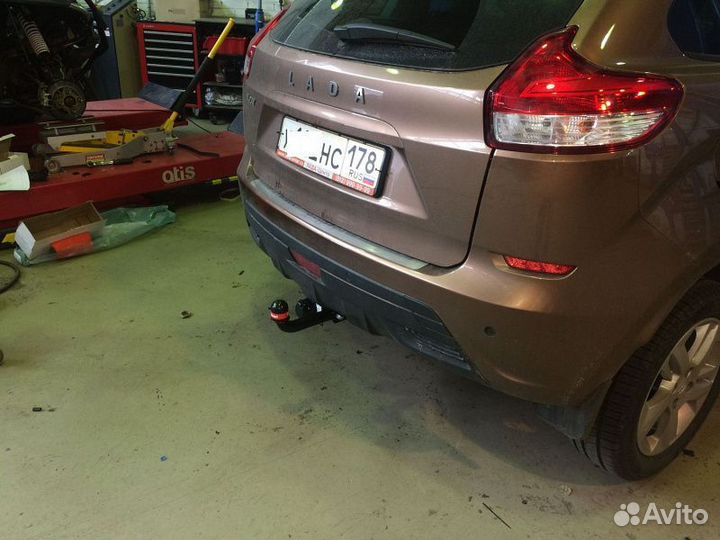 Фаркоп для LADA X-Ray