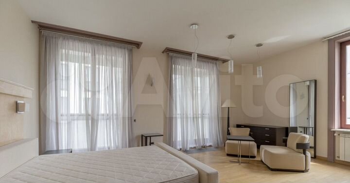 5-к. квартира, 280 м², 3/7 эт.