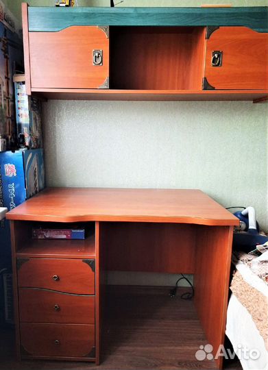 Письменный стол +шкафчик