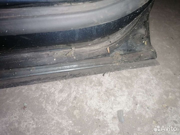 Дверь задняя правая mazda 929 HC