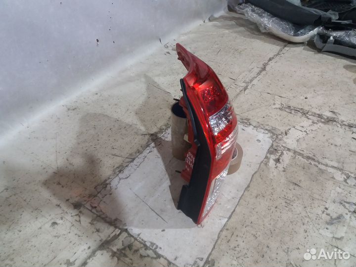 Тойота Рав 4 2010- Фонарь правый 27104