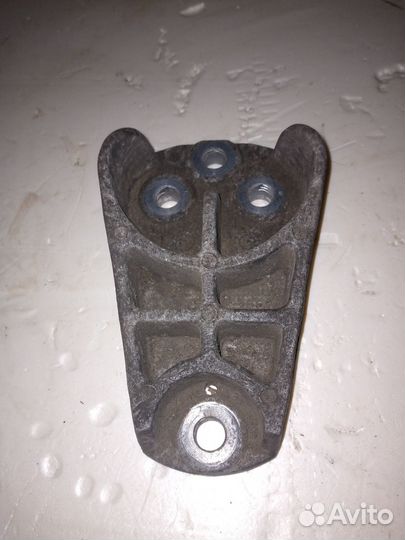 Передняя опора двигателя Ford Fiesta 4mk