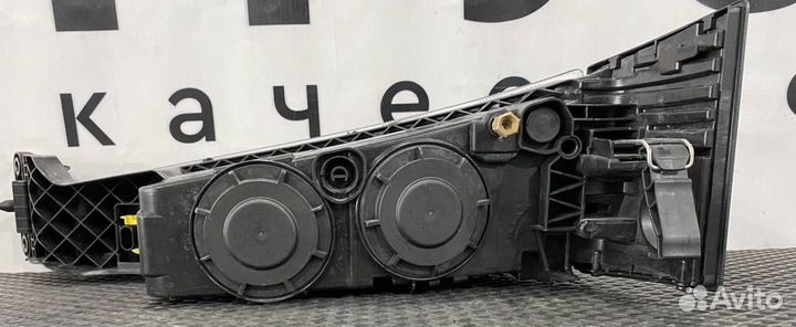 Фара противотуманная правая Volvo FH4 82140744