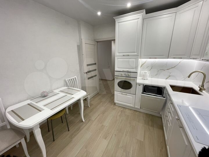 2-к. квартира, 46 м², 3/10 эт.