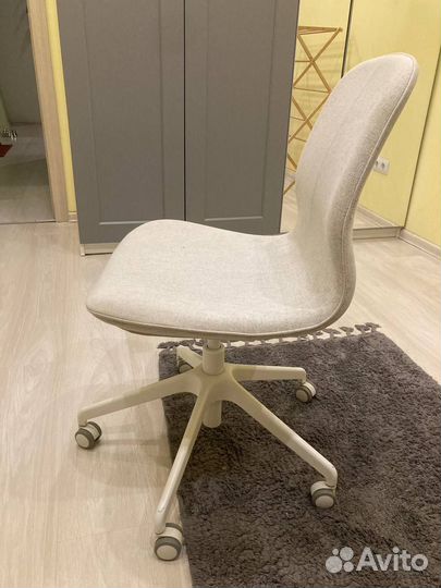 Кресло IKEA langfjall бежевое