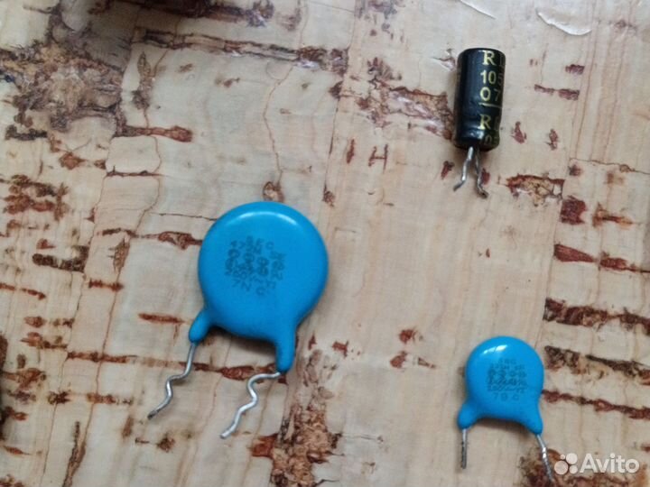 Электроника конденсаторы