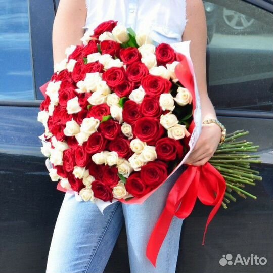 Букет из 51 кустовой розы 40 см