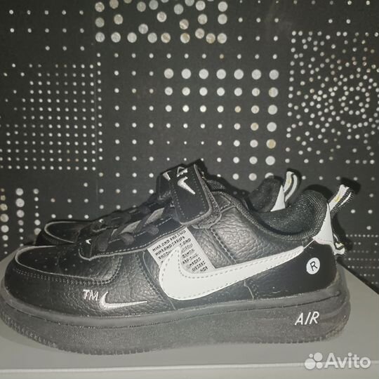 Кроссовки детские