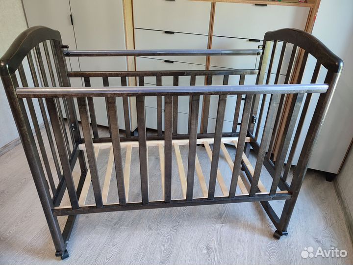 Детская кроватка венге с матрасом