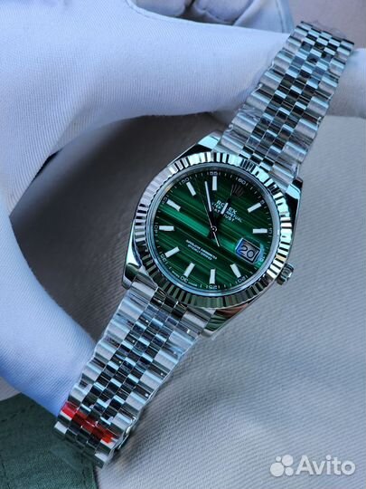 Часы Rolex Datejust 41 green dial 126300