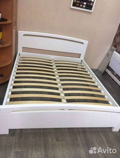 Кровать деревянная из сосны 160х200