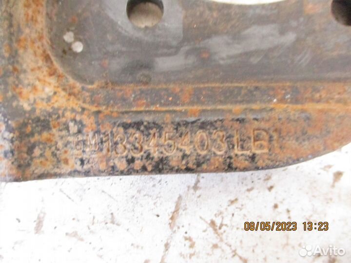 Кронштейн суппорта заднего Шевроле Круз