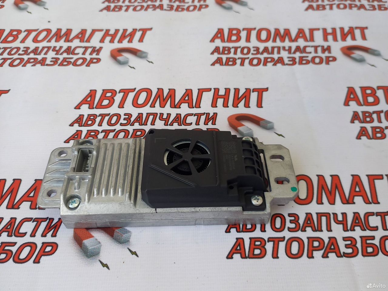 Зарядка беспроводная левая Lixiang L7