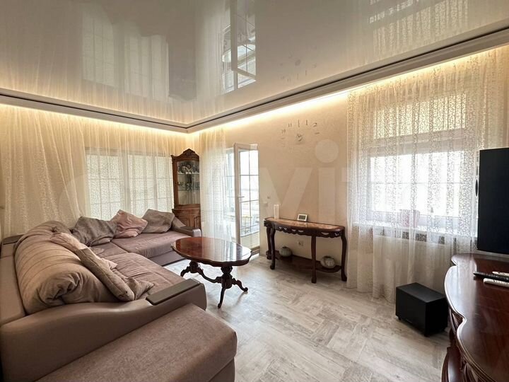 3-к. квартира, 70,1 м², 1/4 эт.