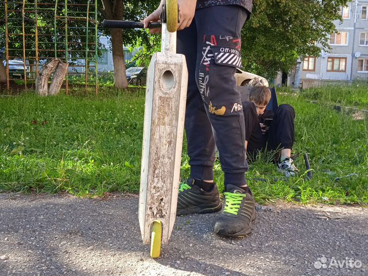 Трюковой самокат wolf