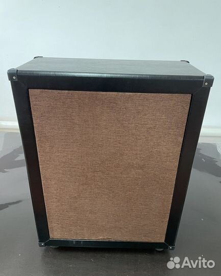 Гитарный кабинет с динамиком