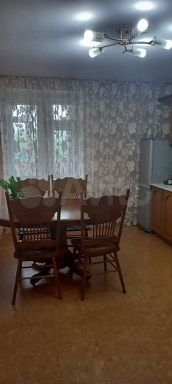 2-к. квартира, 60 м², 3/6 эт.